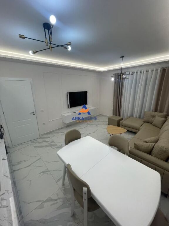 VENDESI APPARTAMENTO 1+1+BALCONE "A YZBERISHT" 135.000 EURO