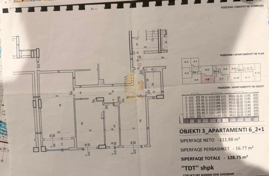 Shitet Apartament 2+1+Blk+2 Wc+ Post Parkimi, Ish Profarma – Xhamllik, 250.000 Euro