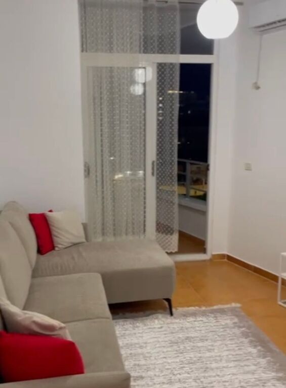 Apartament 1+1 per shitje ne Astir prane Kompleksit Fratari