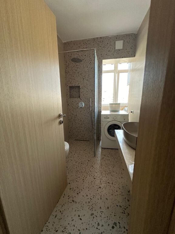 Garsionere, Ish Tregu Elektrik!