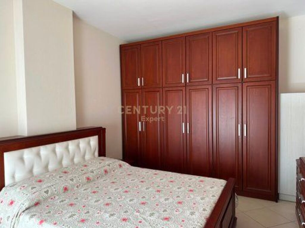 2+1 apartment for rent near the Zoo, Tirana