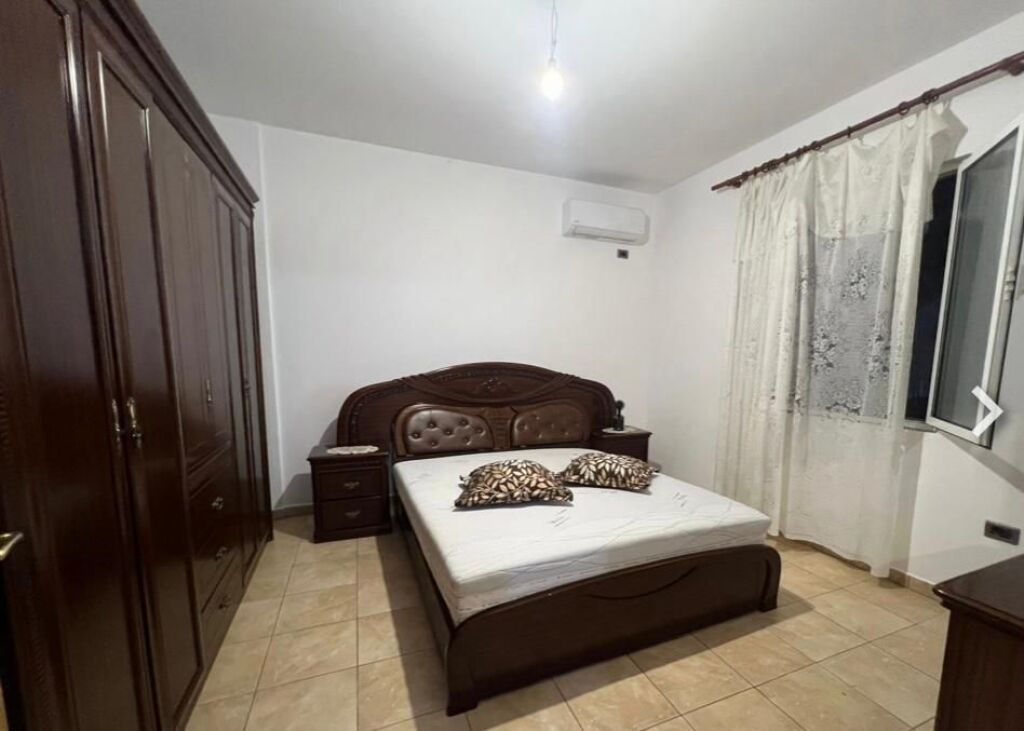 Rent | Shtëpi private 2 + 1 | Rruga Siri Kodra | 400 €/month