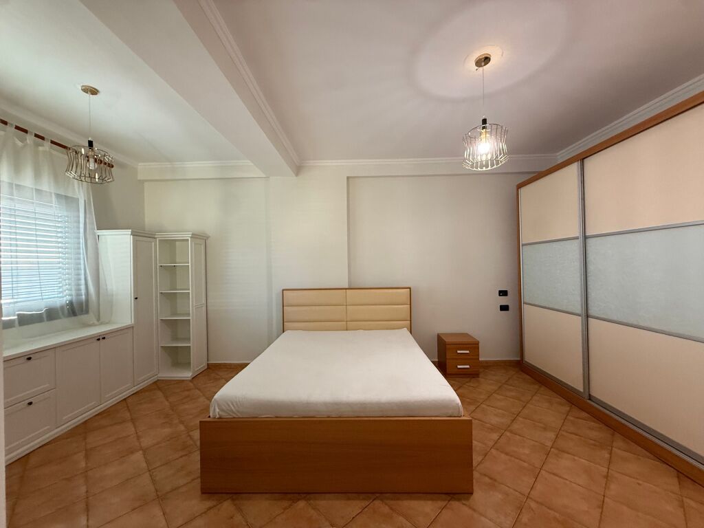 Apartament 2+1+2 me qera rruga Ndre Mjeda Ish Parku
