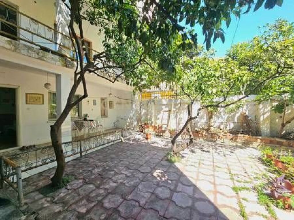  Magazine for Rent near Pazarit te Ri