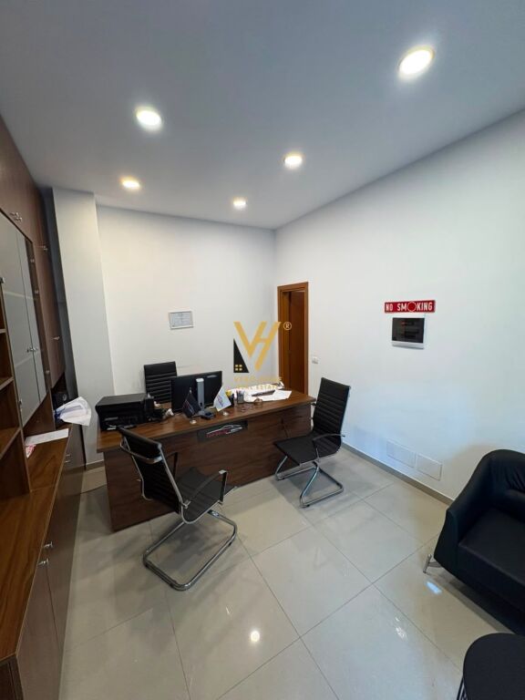 BUSINESS PREMISES 308 M2 FOR RENT AT MINE PEZA 3,000 EURO