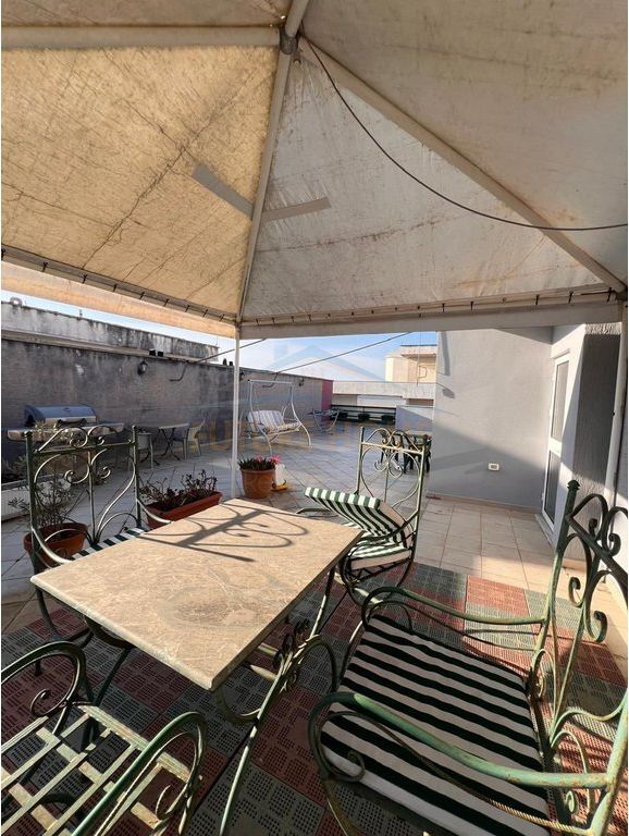 Qera, Penthouse 2+1+2, Mali i Robit, Kavajë