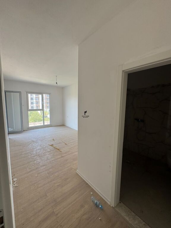 SHITET APARTAMENT 2+1+2 INSTITUT 107.000 EURO FH-86169