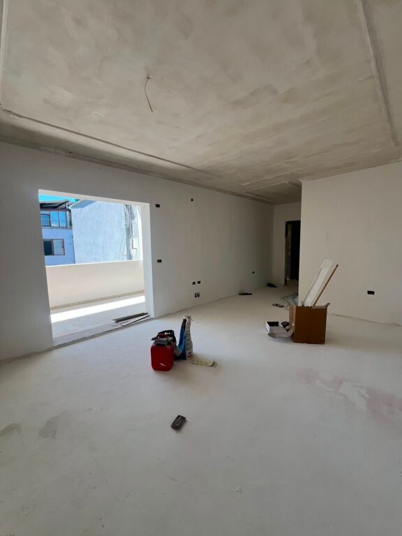 SHITET APARTAMENT 1+1 NË VASIL SHANTO