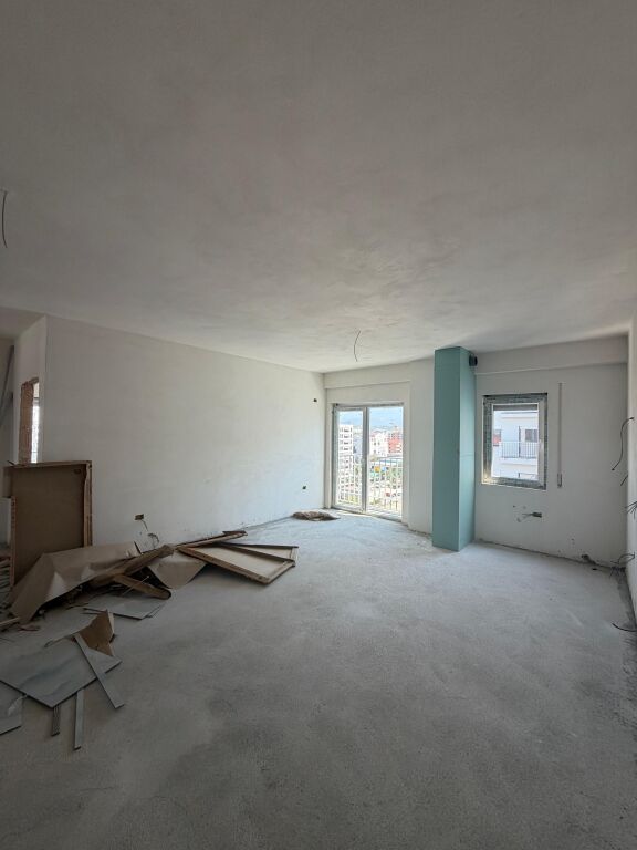 3+1 Apartment for Sale in Kamez