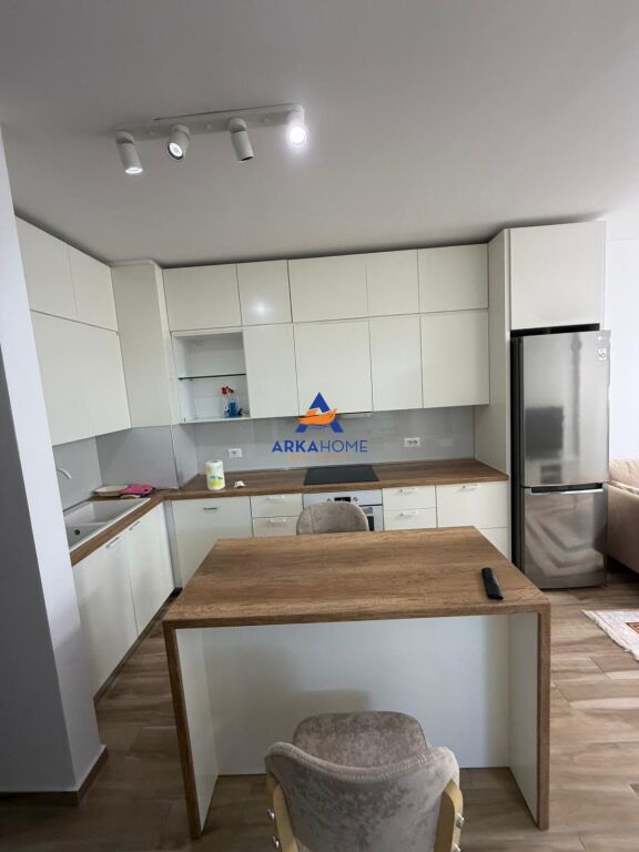 AFFITTASI APPARTAMENTO 1+1+BALCONE "COMPLESSO ZIRCON, PEDIATRIA" 650 EURO