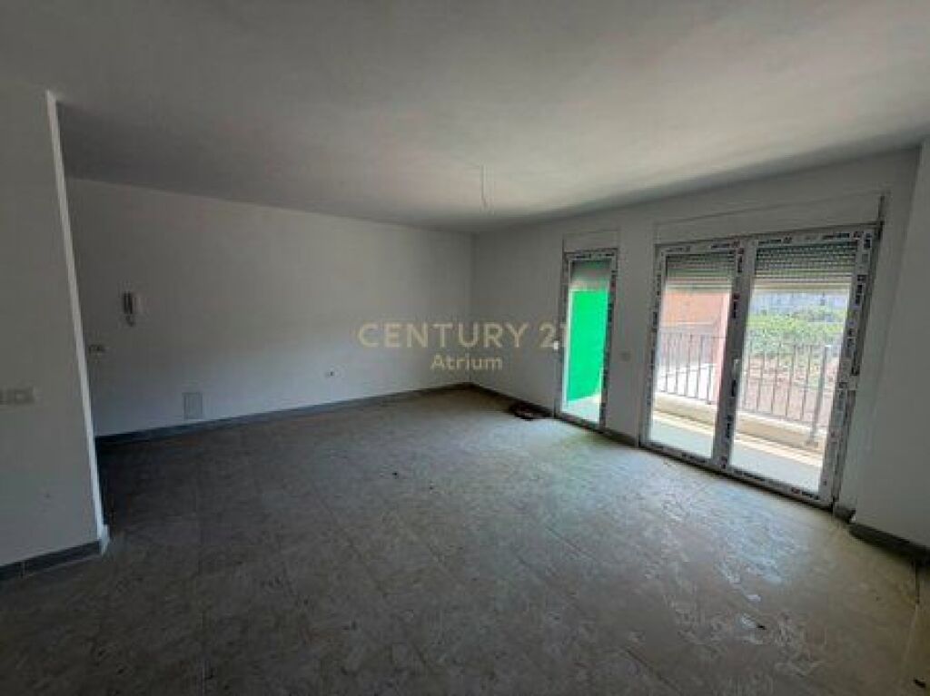   APPARTAMENTO 3+1+2 IN VENDITA A 5 MAGGIO