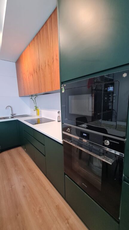 SHITER SUPER APARTAMENT 2+1 PRANE STADIUMIT AIR ALBANIA