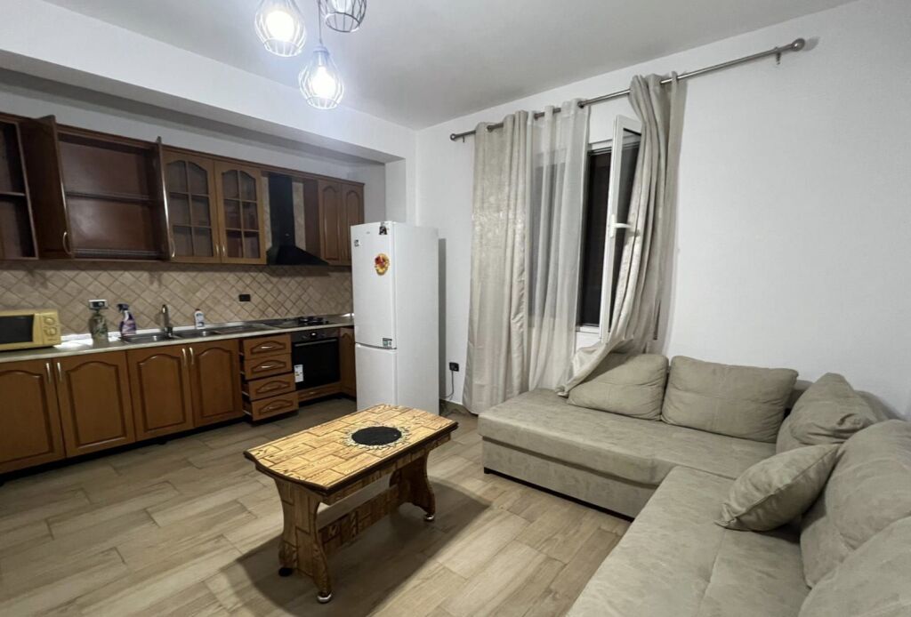 APARTAMENT 1+1. 40000 LEKE.SIRI KODRA