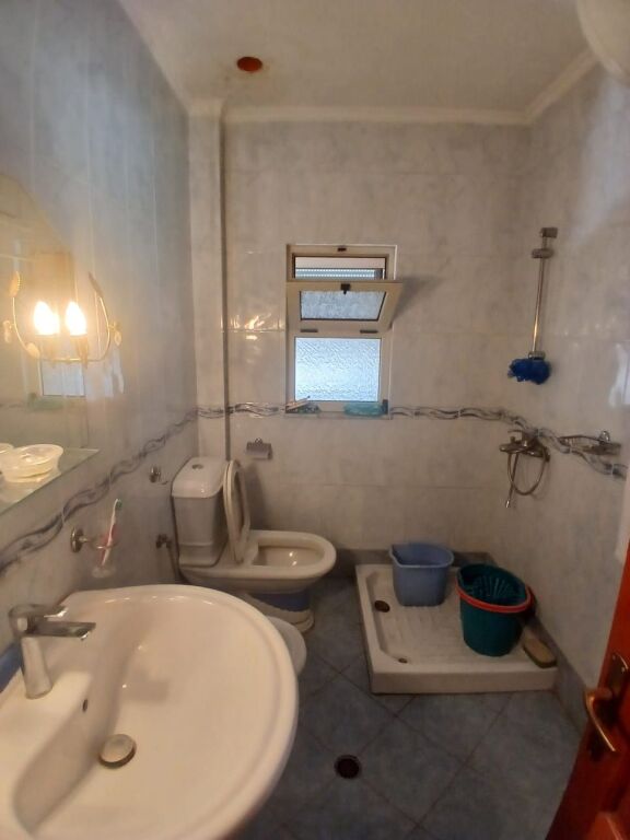Shitet Apartament 2+1 në Vala Park, Lagjja 18, Durrës