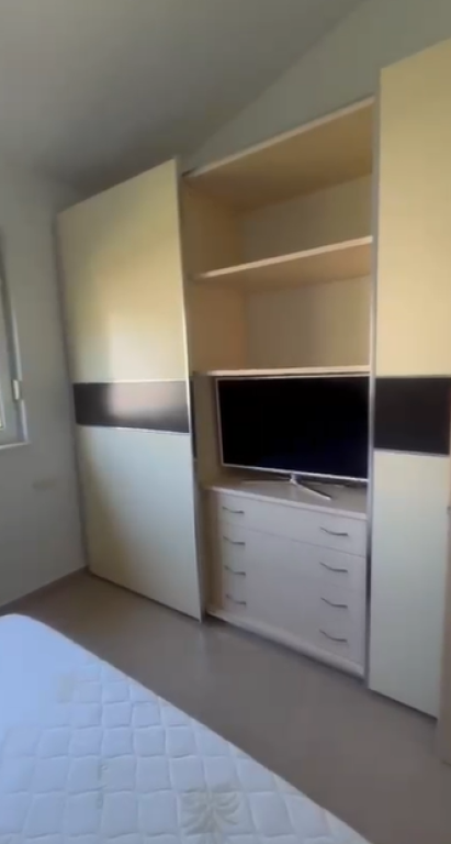 🏡 **Apartment 2+1 for rent – Kodra e Diellit 1**