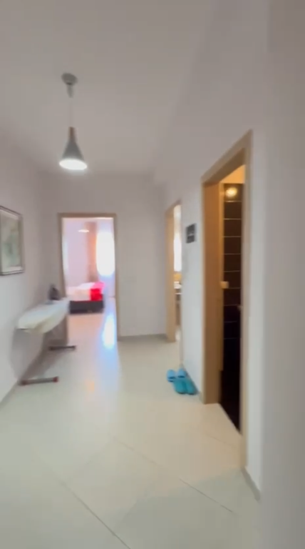 Apartment 1+1, Yzberisht!