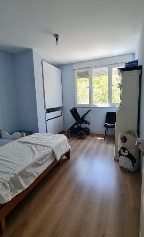 SHITET APARTAMENT 2+1 – PRANË STADIUMIT AIR ALBANIA