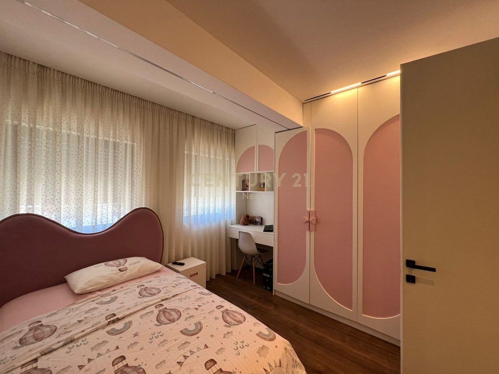 For rent super duplex invested in details at the extension of the Kodra e Diellit Residence !!