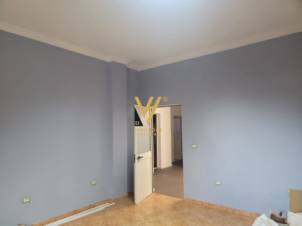 UFFICIO 220 M2 IN AFFITTO IN VIA DRITAN HOXHA 150.000 LEKE