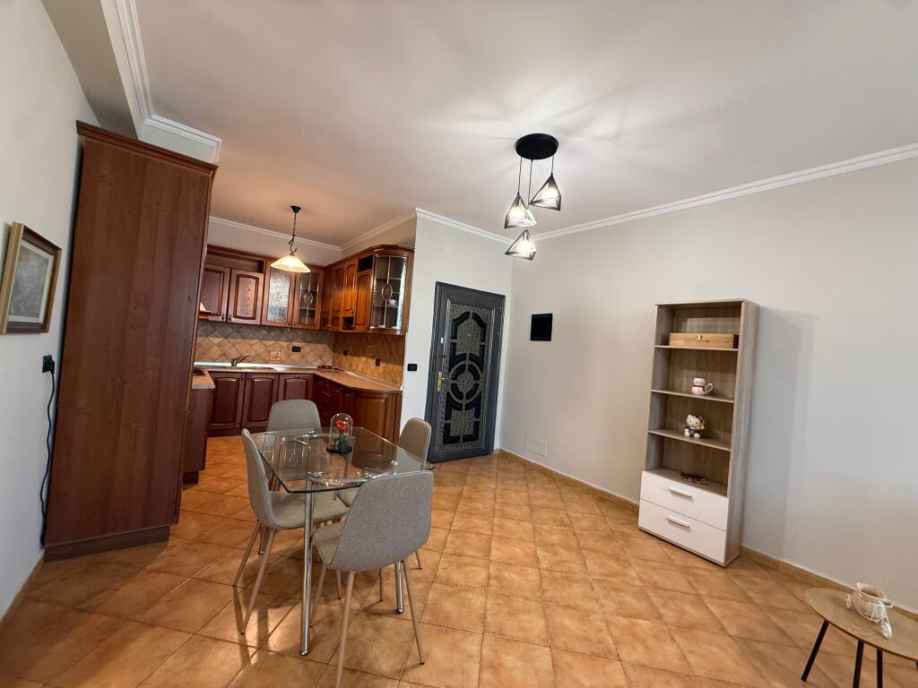 Apartament 2+1+2 me qera rruga Ndre Mjeda Ish Parku