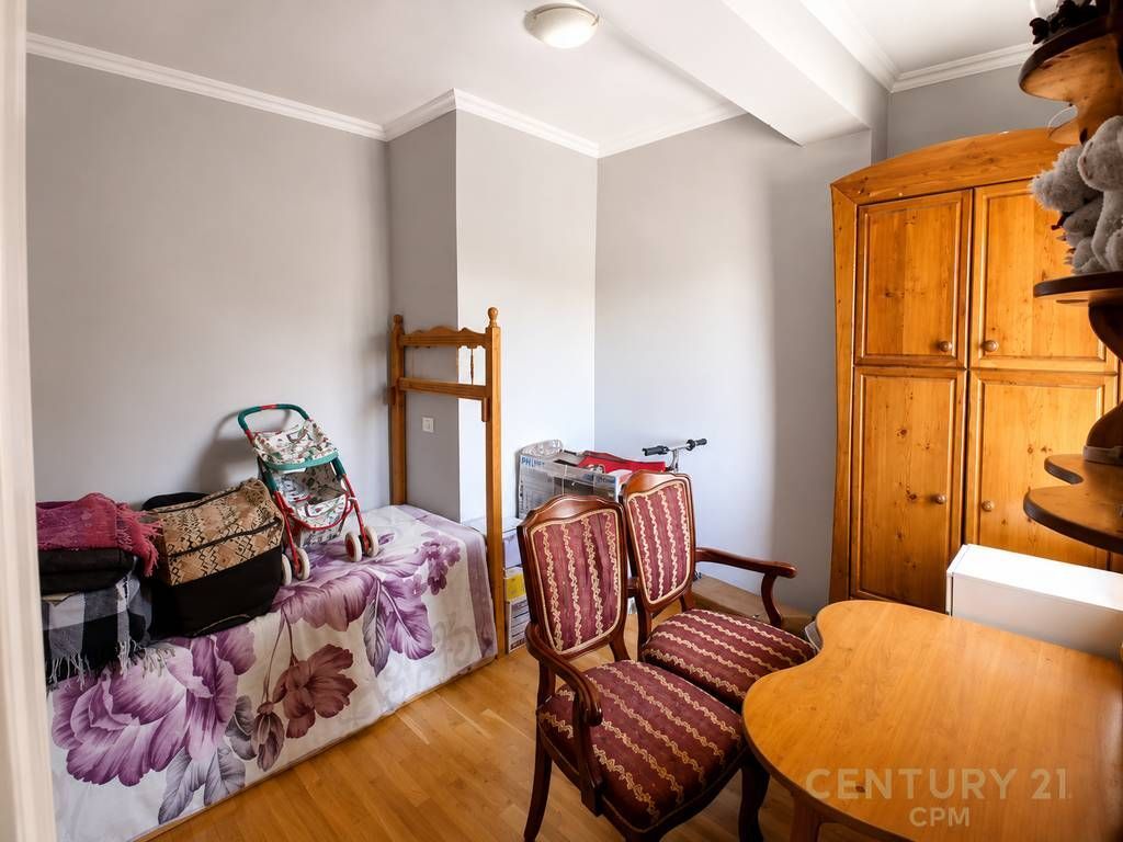Apartament 3+1 për Shitje, Piazza, Rruga e Durresit