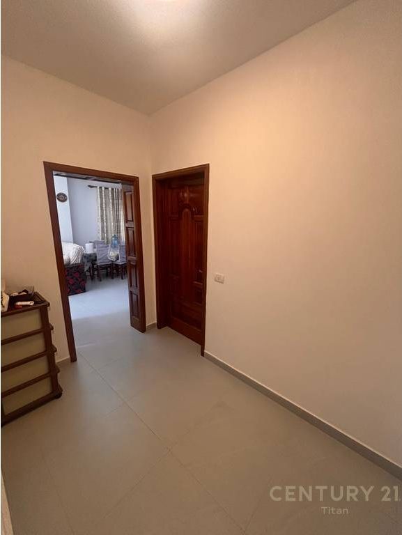 Casa privata+🅿️parcheggio 📍 vicino a Fiori di Bosko. 375 € /Mese 35,000 Lekë /Mese