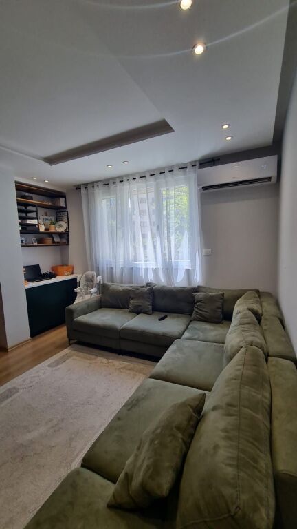 SHITER SUPER APARTAMENT 2+1 PRANE STADIUMIT AIR ALBANIA