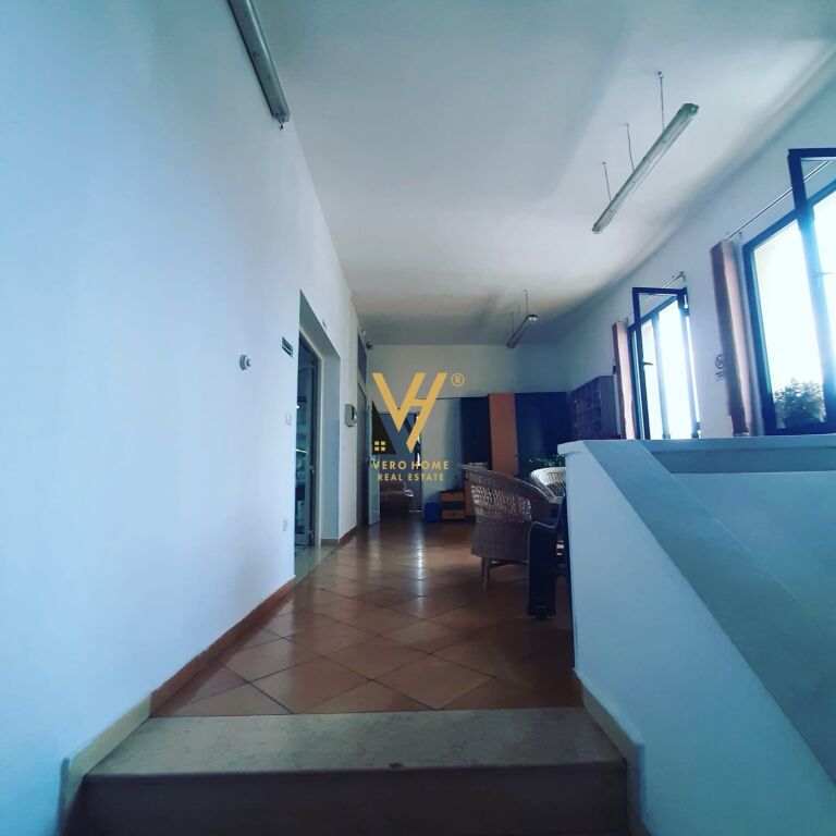 JEPET GODINE BIZNESI 750 M2 ME QERA TE SIRI KODRA 4.700 EURO