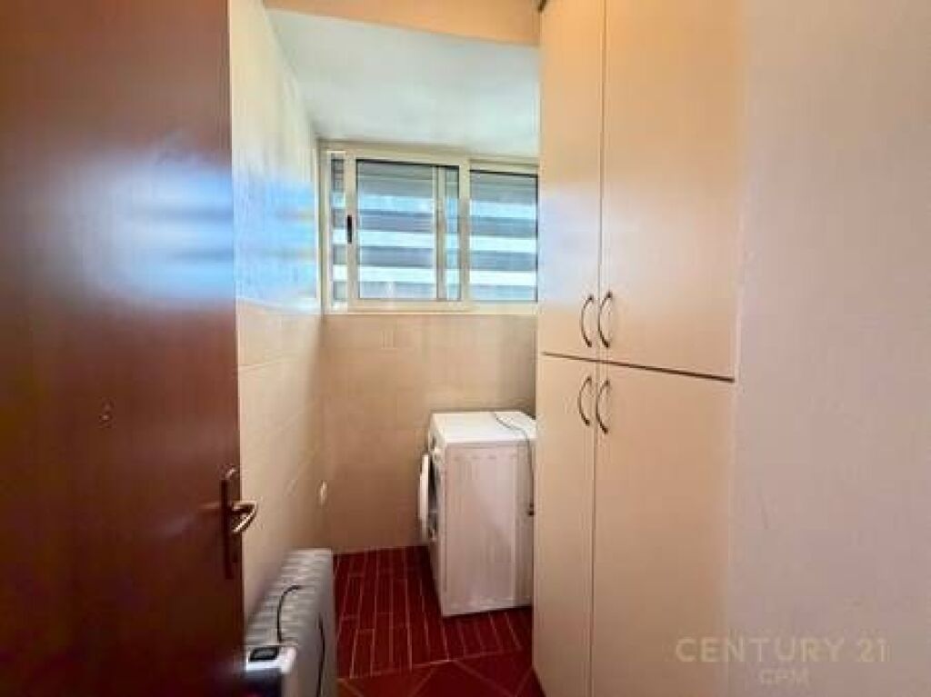 Apartament 2+1 per qira tek Ish Fusha e Aviacionit!