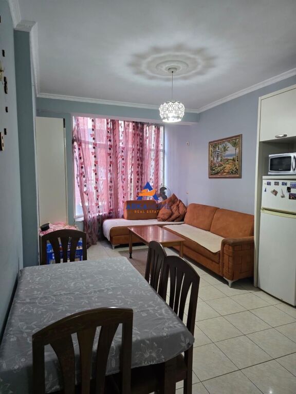 JEPET APARTAMENT 1+1+BALLKON ME QERA "ASTIR" 380 EURO
