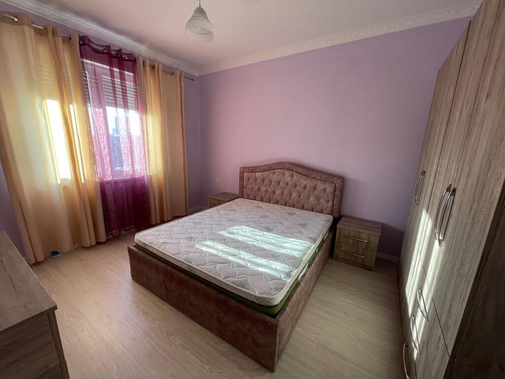JEPET ME QIRA APARTAMENT 1+1 PRANE RRUGA SE ELBASANIT!