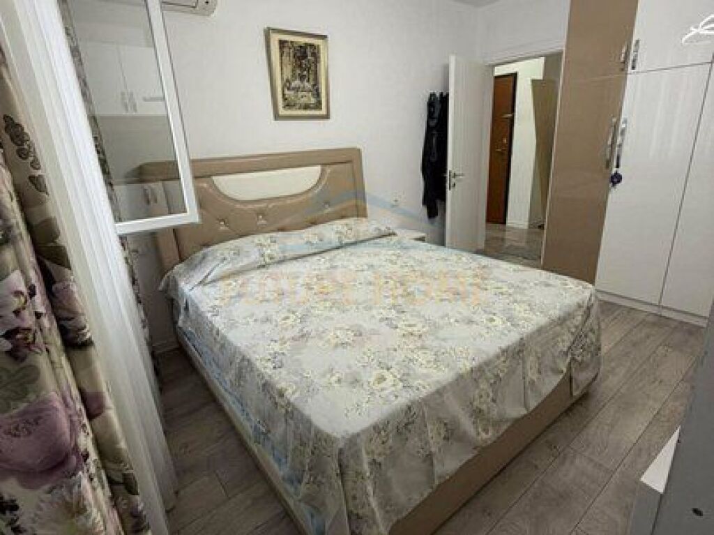 Shitet, Apartament 2+1, Pallatet Cabej, Misto Mame