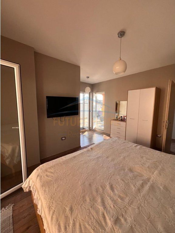 Qera, Penthouse 2+1+2, Mali i Robit, Kavajë