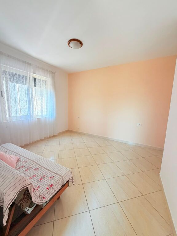 FOR RENT APARTMENT 3+1+2 NEAR FLAGSHIP, DURRES