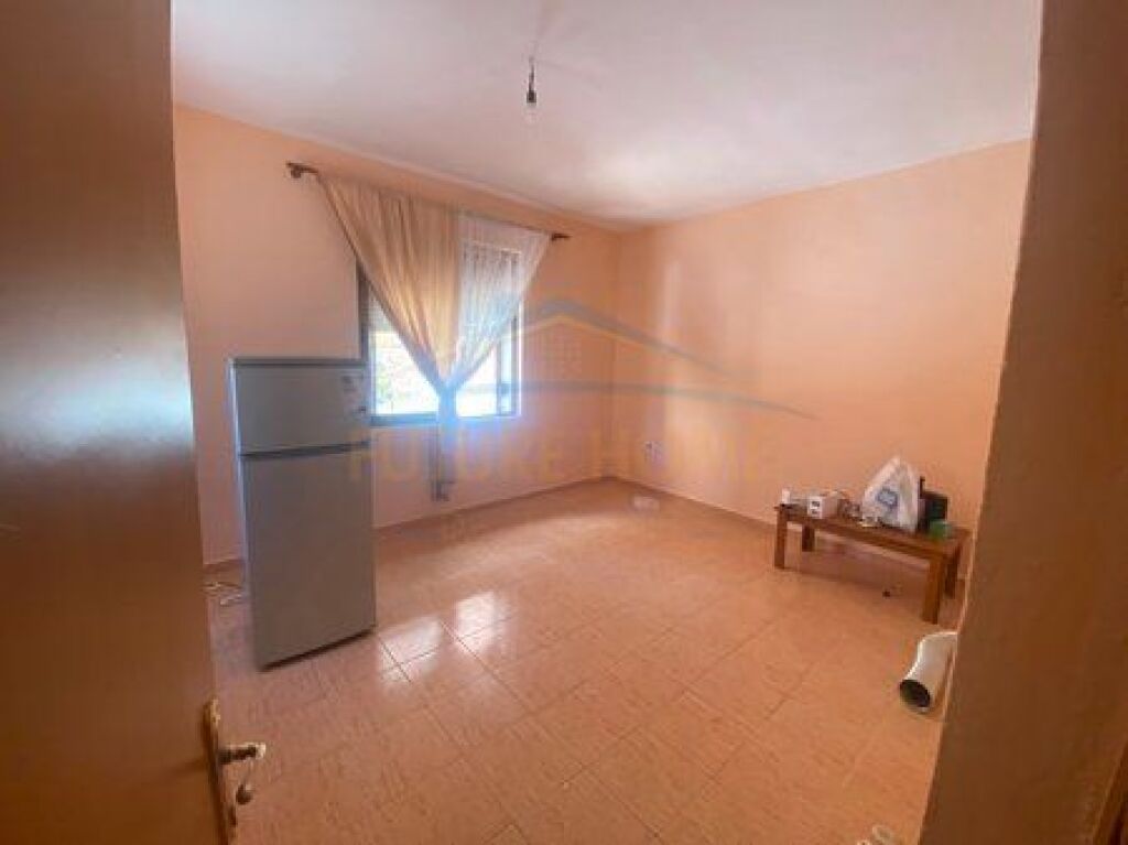 Affitto, Appartamento 1+1, Nuovo Mercato, Tirana.