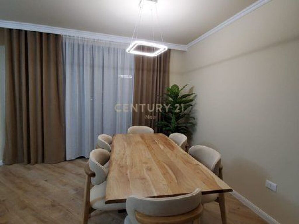 Apartment 2+1+2+ parking spaces for Rent!