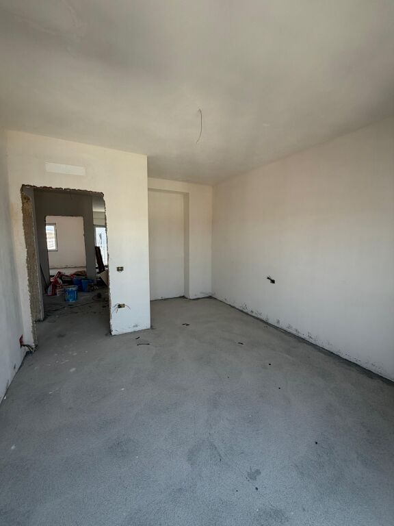 3+1 Apartment for Sale in Kamez