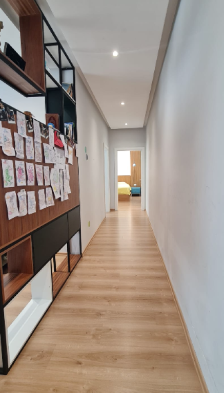 SHITET APARTAMENT 2+1 – PRANË STADIUMIT AIR ALBANIA