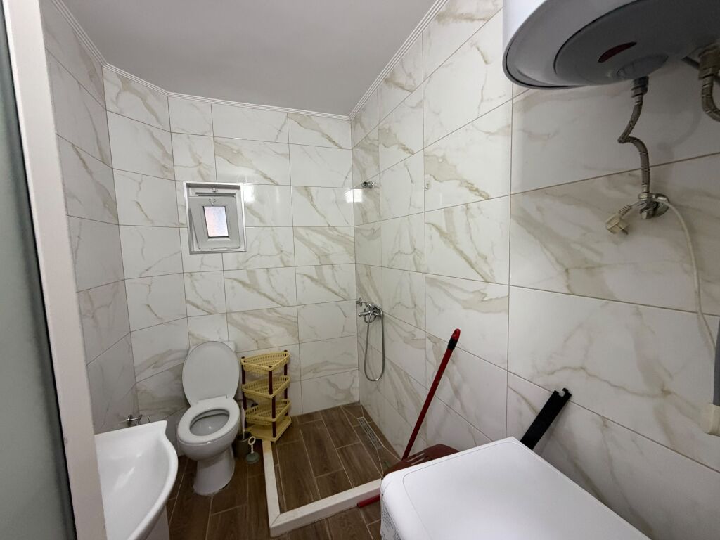 1+1 apartment for sale in Laprakë