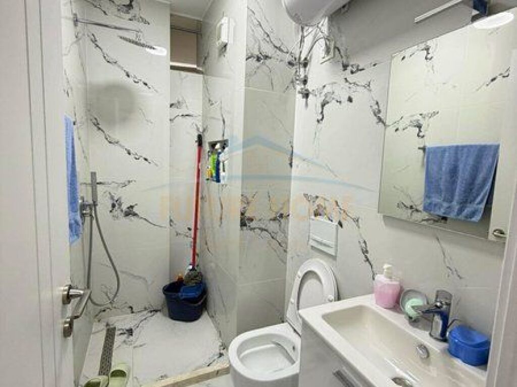 Shitet, Apartament 2+1, Pallatet Cabej, Misto Mame