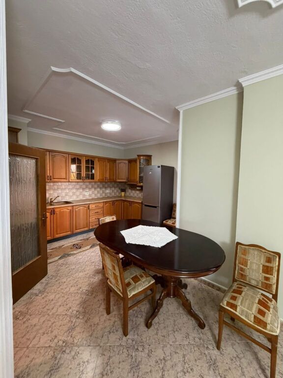 Appartamento 2+1 in affitto in Via Myslym Shyri, Tirana