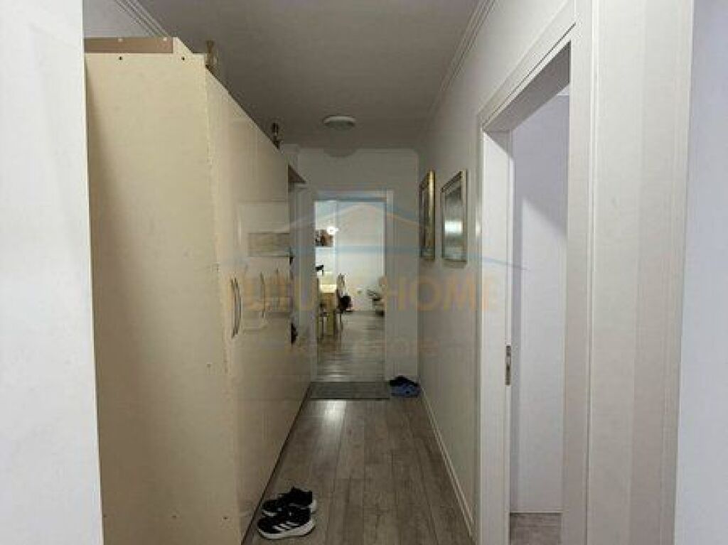 Shitet, Apartament 2+1, Pallatet Cabej, Misto Mame