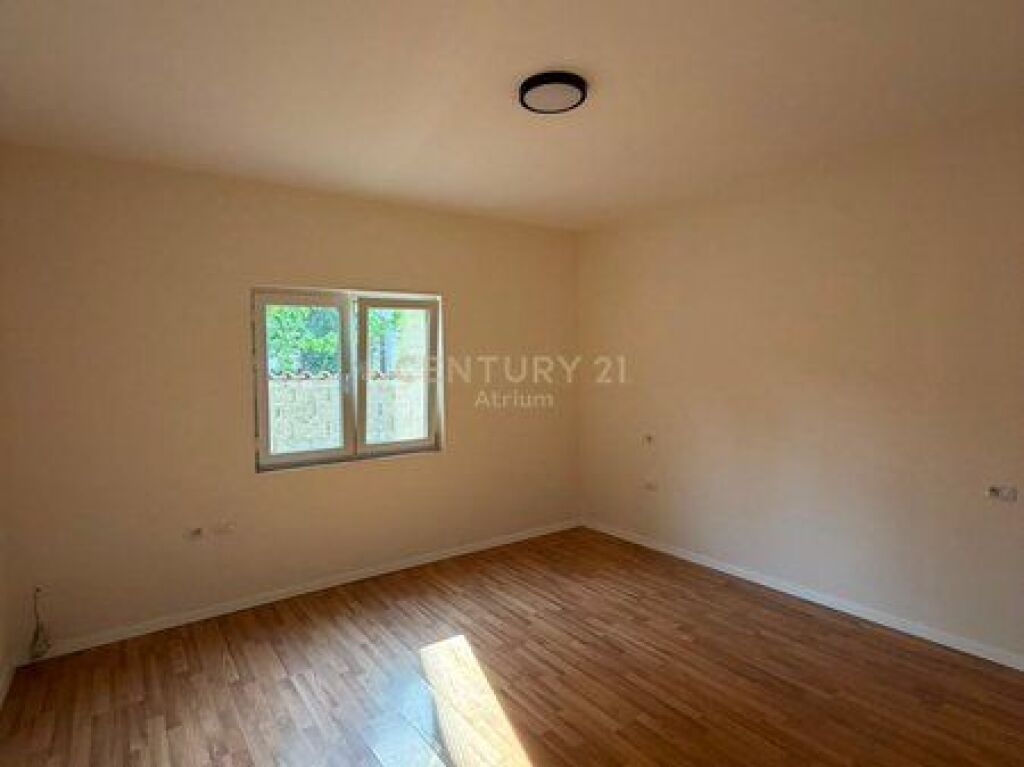 FOR RENT 2+1 APARTMENT IN A PRIVATE VILLA IN LAPRAKE!