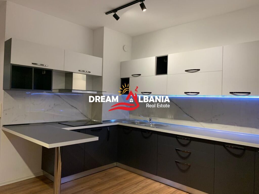 In Affitto, ID 4211240, Appartamento 1 + 1, Via Elbasani, Tirana