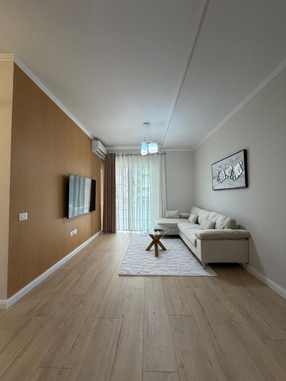 Shitet Apartament 1+1📌Kompleksi Golden Park (perballe S.Amerikan 3)  Hipoteke Sip 60m² Kati 2 ashensor Orientimi me diell Cmimi:142 milion Leke
