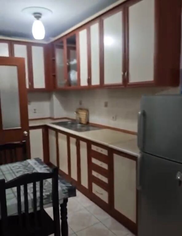 Apartament me qera 1+1 Blloku Gintash