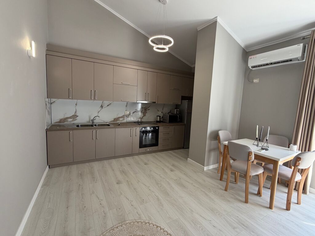 🏡 Jepet me Qira Apartament 2+1 Premium | Liqeni i Thatë | 2 Veranda &amp; 2 Poste Parkimi