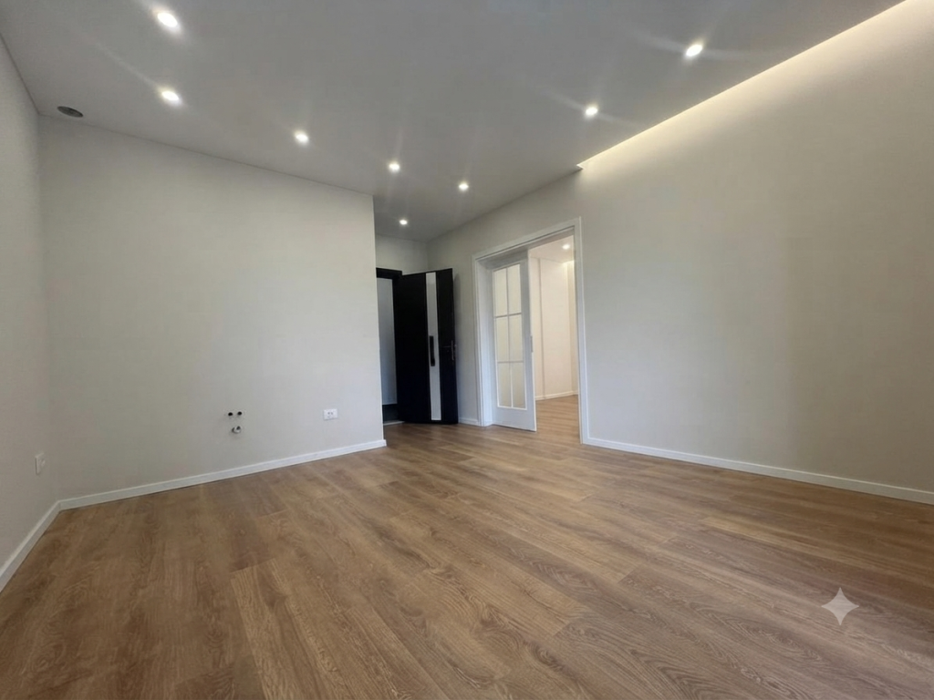 Shitet ,Apartament 1+1, Komuna e Parisit, Tirane