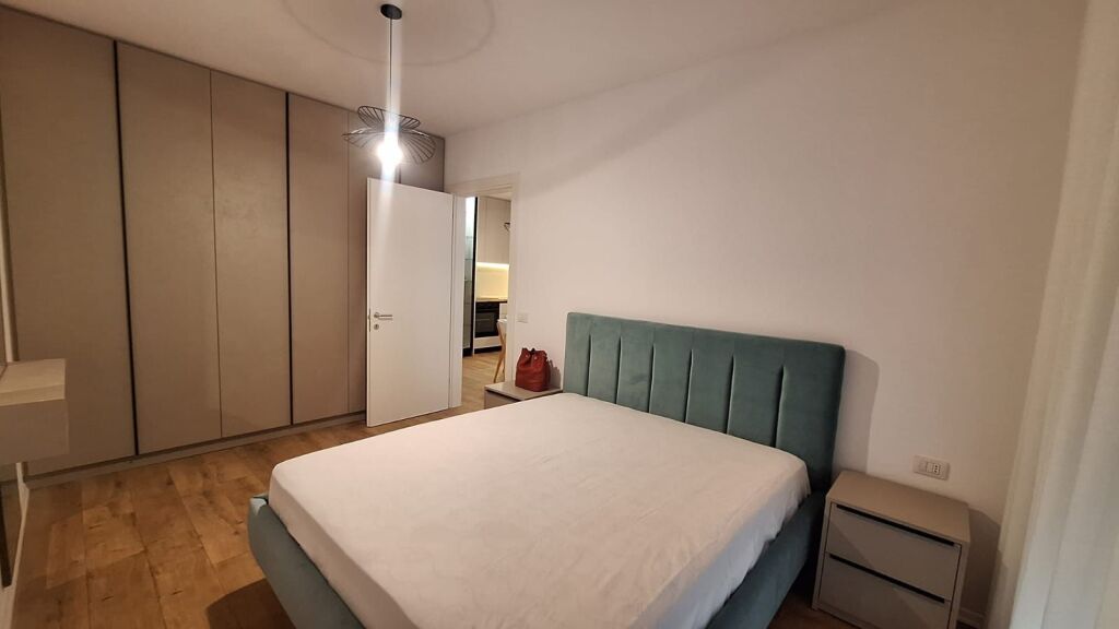 🔹Jepet apartament 1+1 prane Gener 2 , Spak, rruga Jordan Misja. 🏢I sapo mobiluar, i pa banuar me pare  