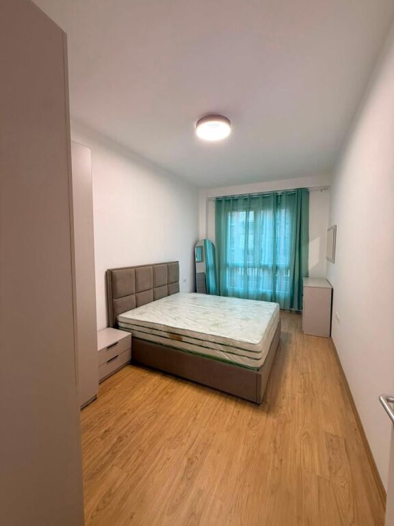 AFFITTASI 1+1 VIA 5 MAGGIO 550 MILA LEKE